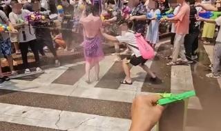 线上泼水节怎么泼 线上泼水节怎么泼